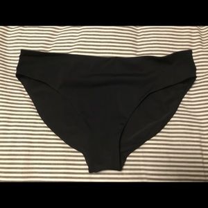 NWOT. Lululemon Rising Tides Bottom.